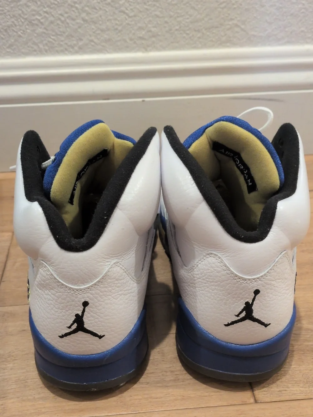 Jordan 5 Retro Laney (2013)  high-top White Varsity Blue 136027189